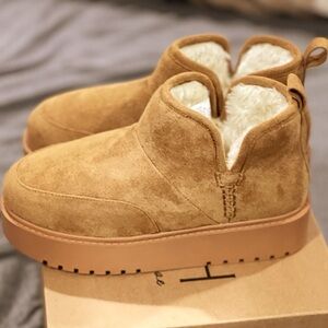 VICI Slip Ankle Boots